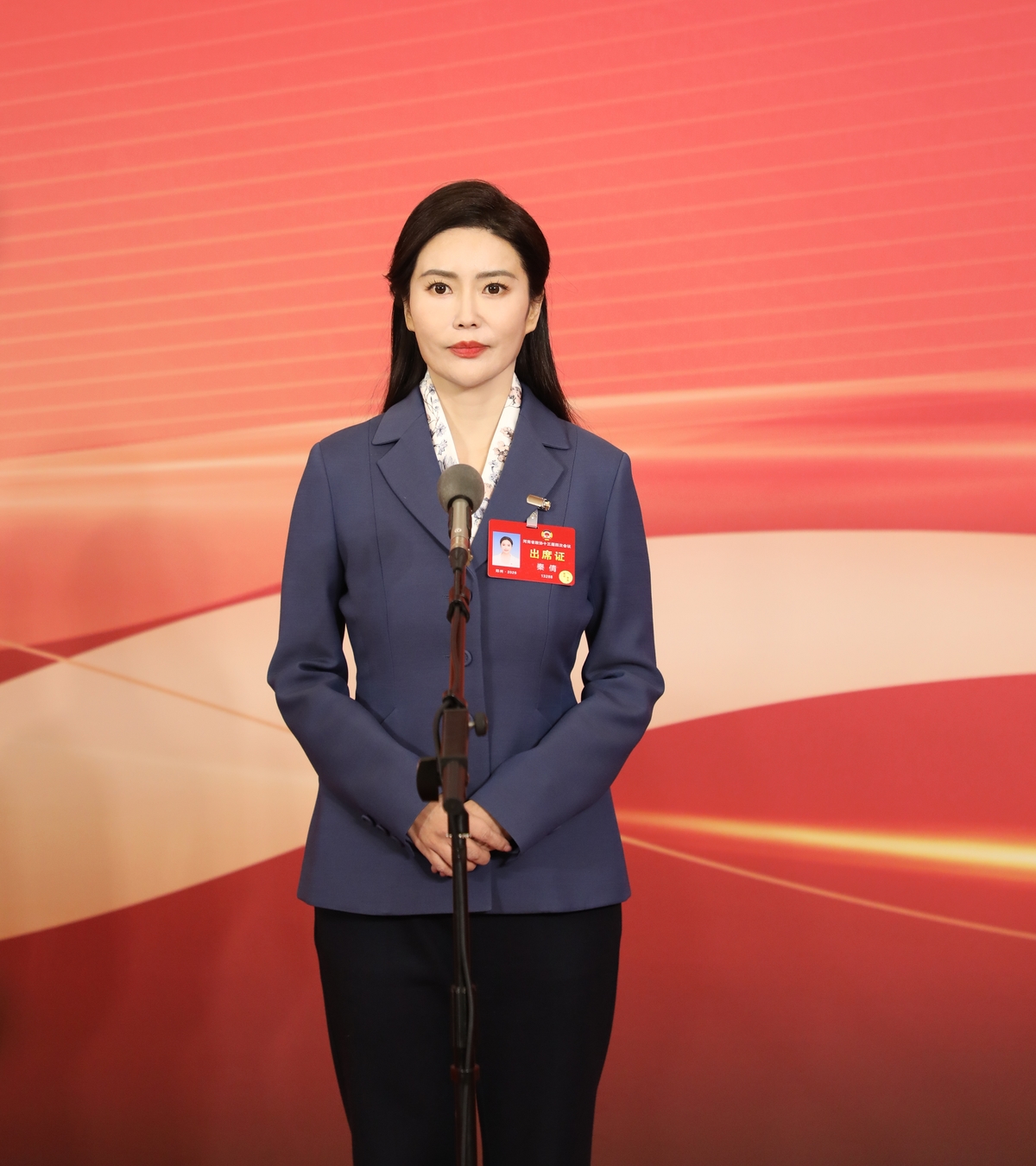 委员通道丨秦倩：让服务群众“最后一公里”变成“最美一公里”