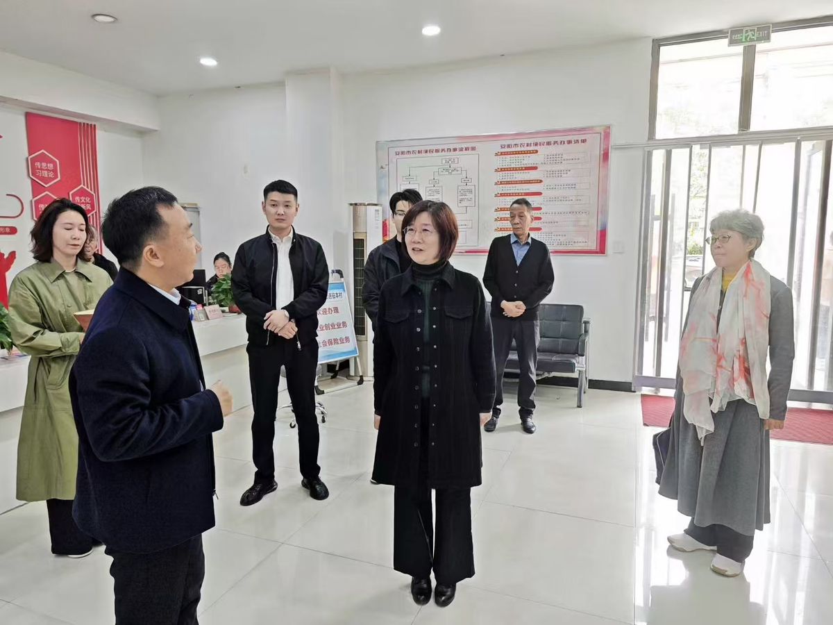 市政协副主席黄艳赴安阳县联系指导软弱涣散村整顿工作