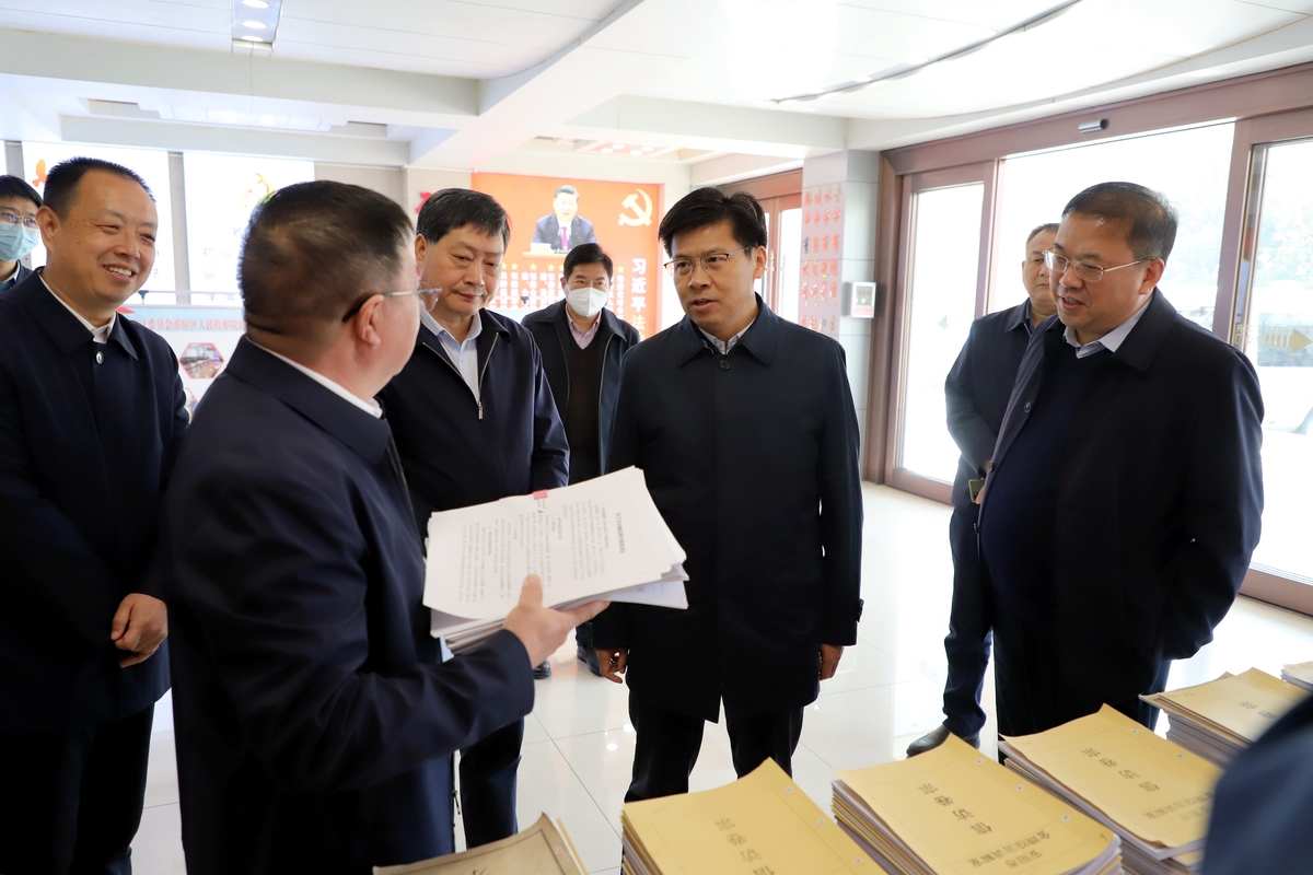袁家健在调研全过程人民民主基层政协示范点工作时强调<br>发挥协商作用 提升履职效能 不断开创基层政协工作新局面