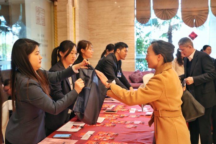 2月16日，出席市政协十三届三次会议的政-NEP1_20250216_C00213283842