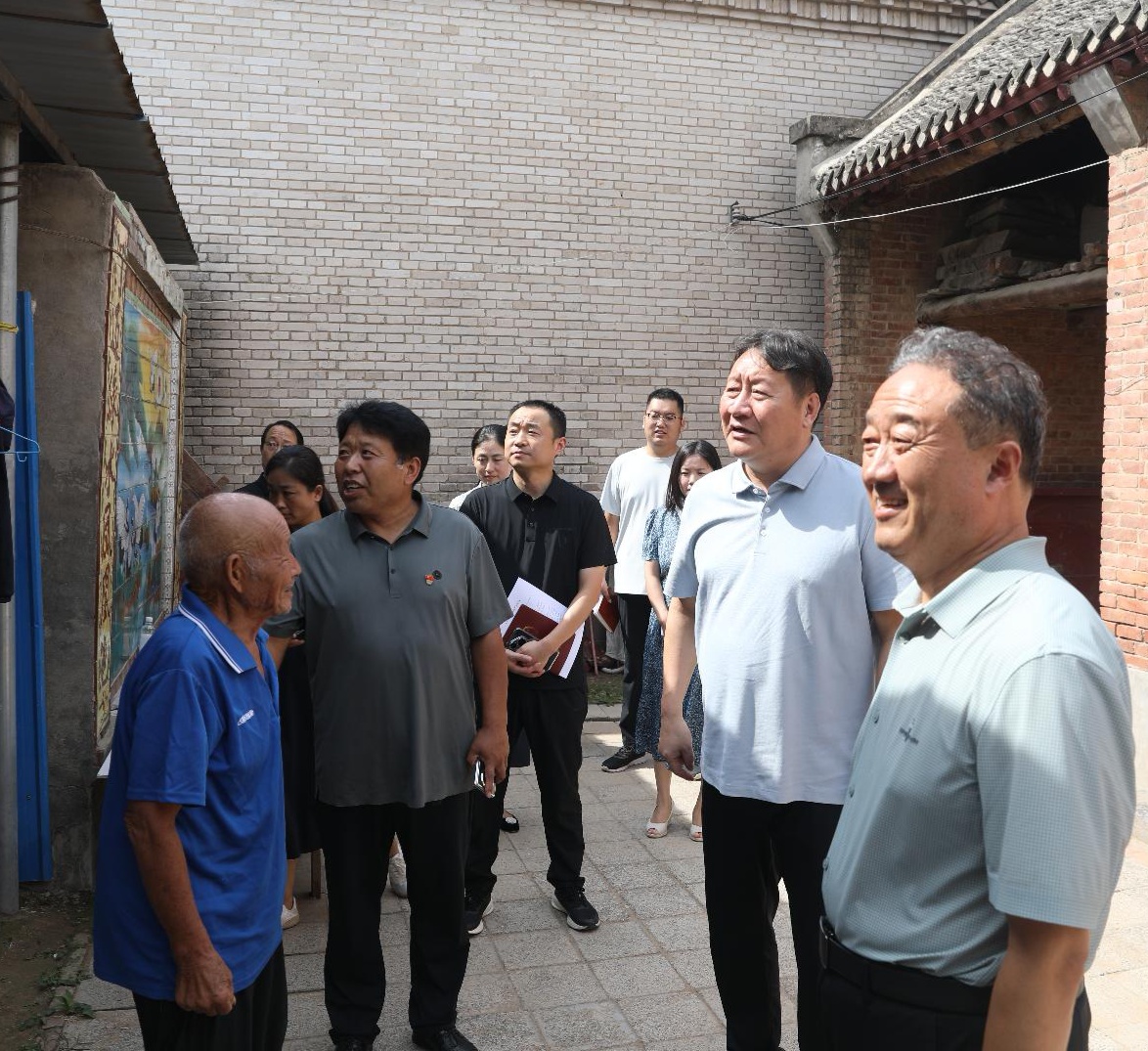 市政协副主席刘鸿民深入滑县调研