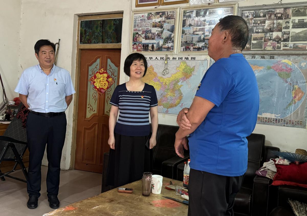 安阳市政协机关第四党支部开展 “学党纪守初心 看乡村担使命”主题党日活动
