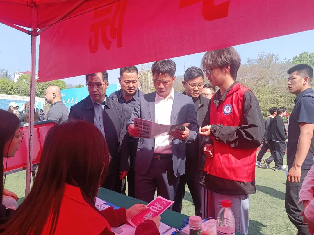 浉河区政协开展委员联系服务群众活动