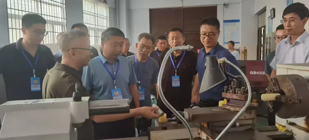 简篇-区政协开展关于我区就业形势的协商 图片