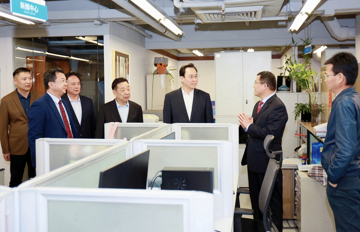 孔昌生率团赴港澳走访看望省政协港澳委员 发挥港澳委员“双重积极作用” 积极助力港澳繁荣稳定和河南高质量发展