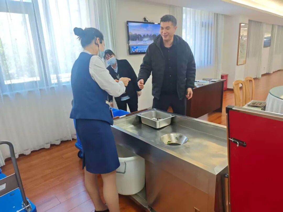 省政协机关开展“杜绝铺张浪费，倡导文明用餐”主题日活动