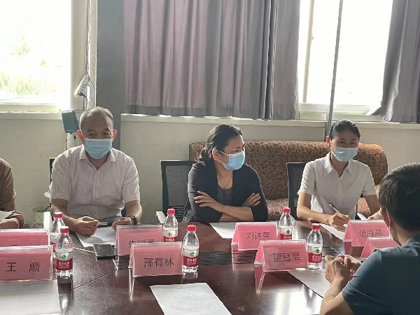 市政协副主席刘述荣带队到城乡一体化示范区现场办公