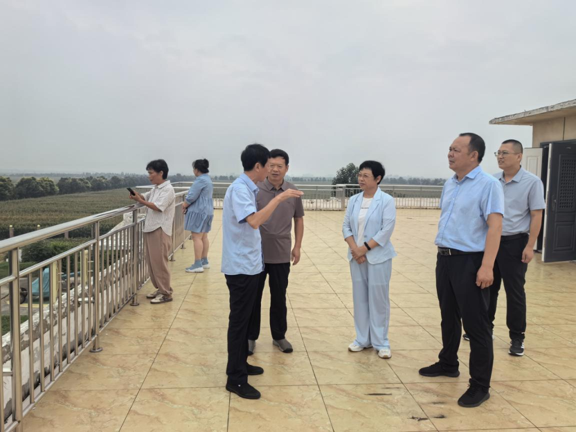 市政协到商水县、西华县围绕“加强我市农田灌排设施建设 确保粮食安全”开展调研