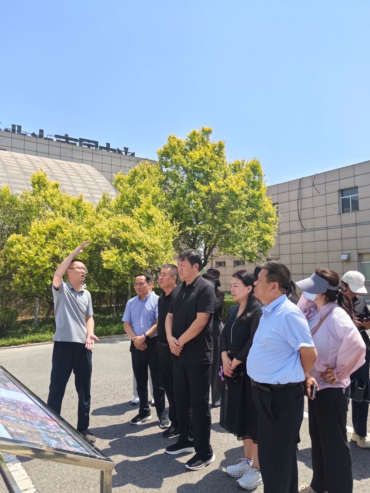 刘鸿民副主席带队开展调研