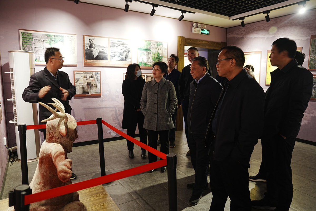 省政协来我市就《河南考古亲历记》文史图书协作征编工作情况开展调研工作