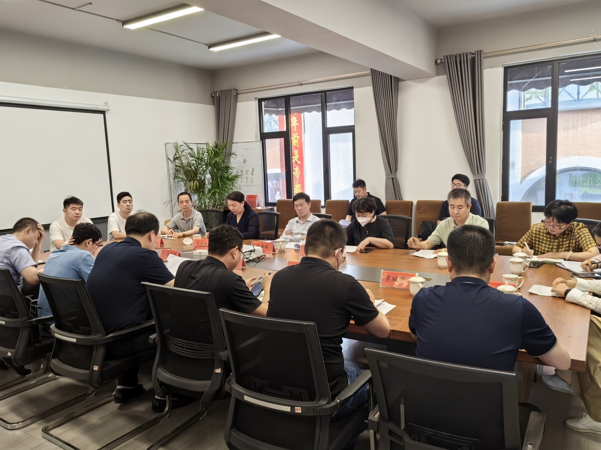 市政协人口资源环境和城建委员会 组织开展“加快城市更新”调研活动