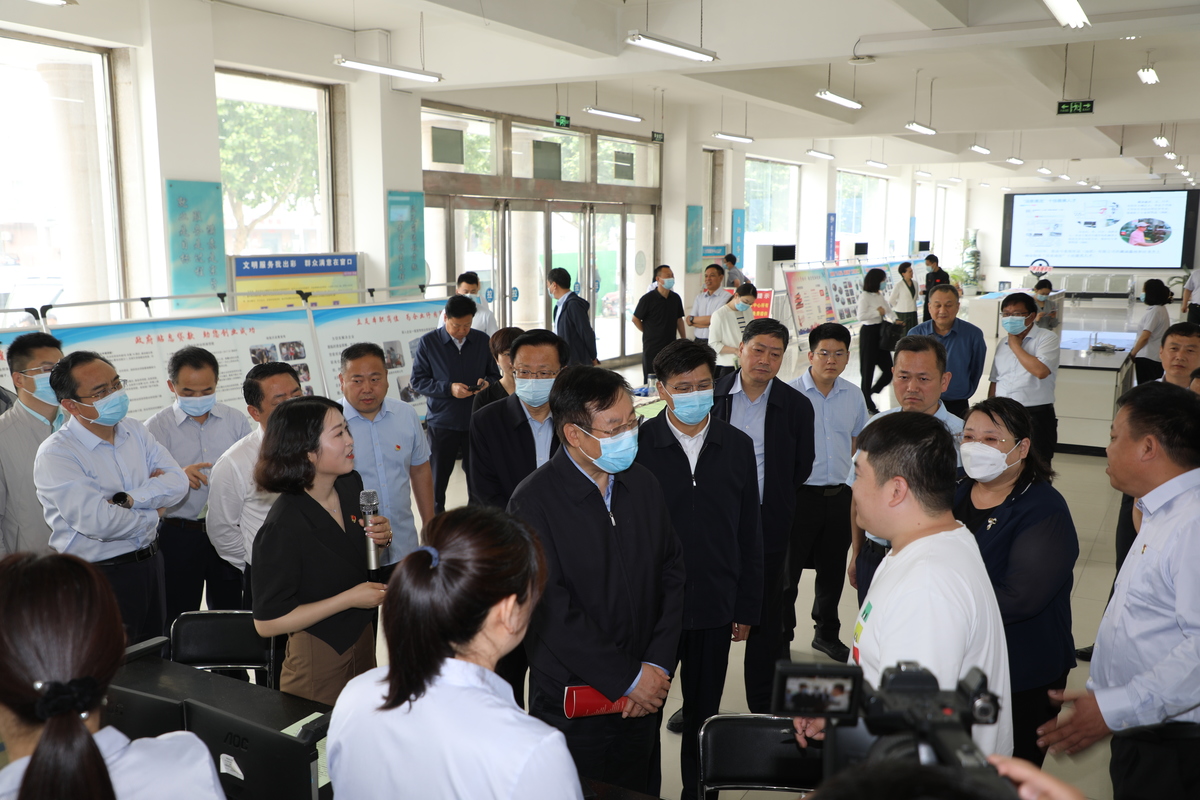 加快推动农业转移人口市民化<br>全国政协调研组莅安开展专题调研