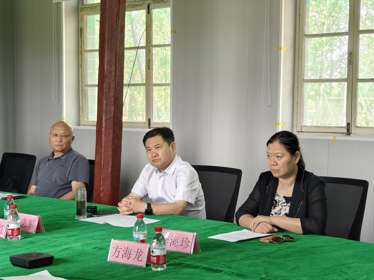 市政协视察安阳农业创新基地建设情况